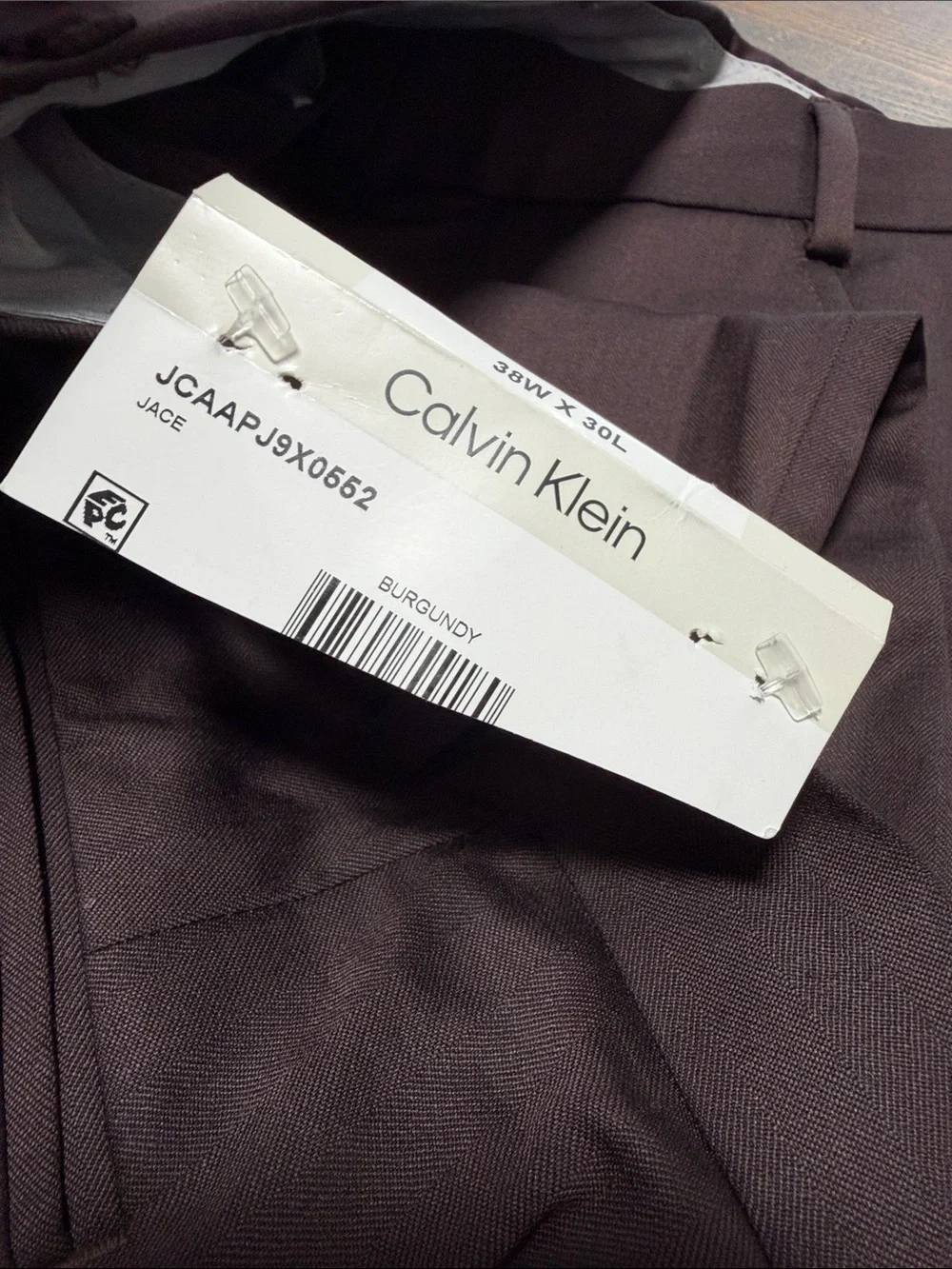 Calvin Klein Men's Red Trousers - Jace - Size 38W x 30L